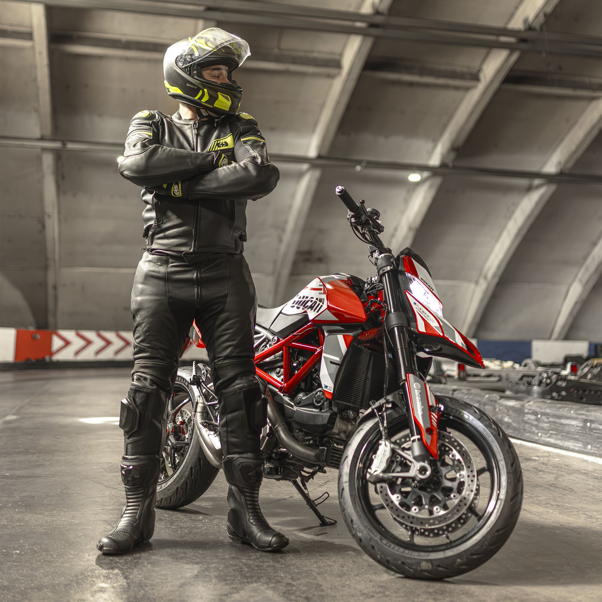 Oxford cypher 1 0 d2d ms boot stealth blk man