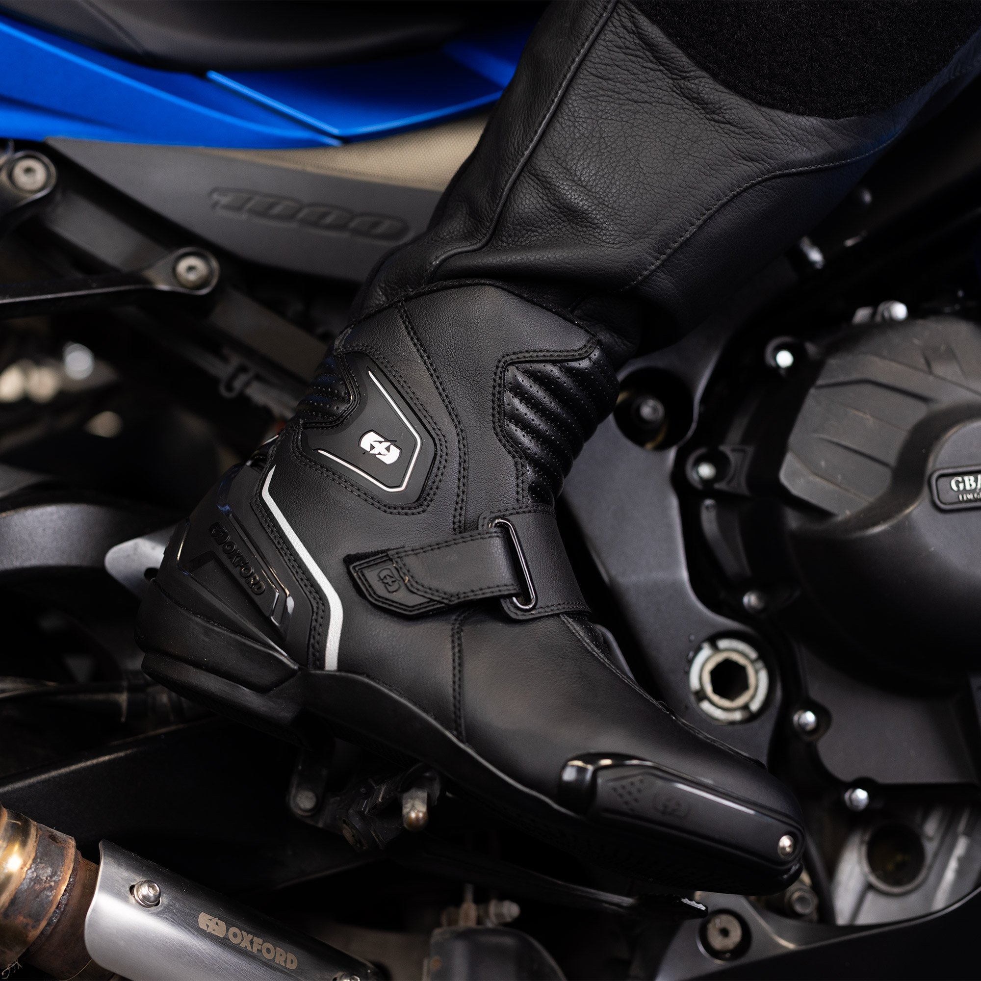 Oxford omega air short ms boot blk wht bike
